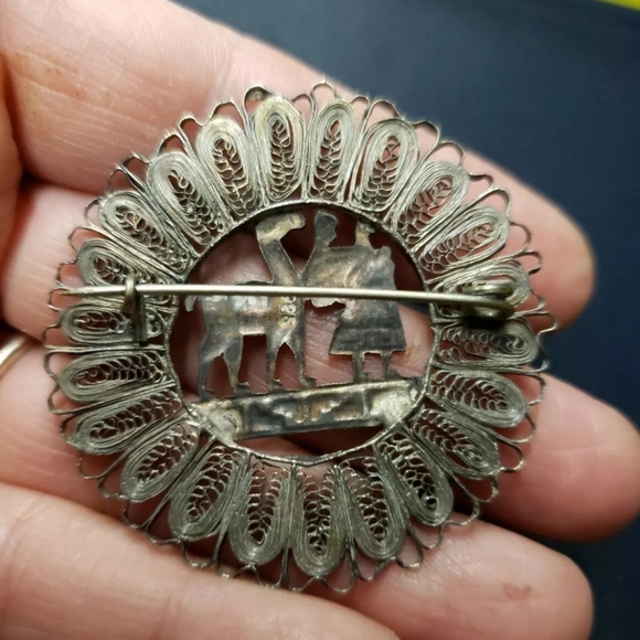 Vintage Peruvian Silver Brooch W/ Silver Filigree .925 - Picture 6 of 6